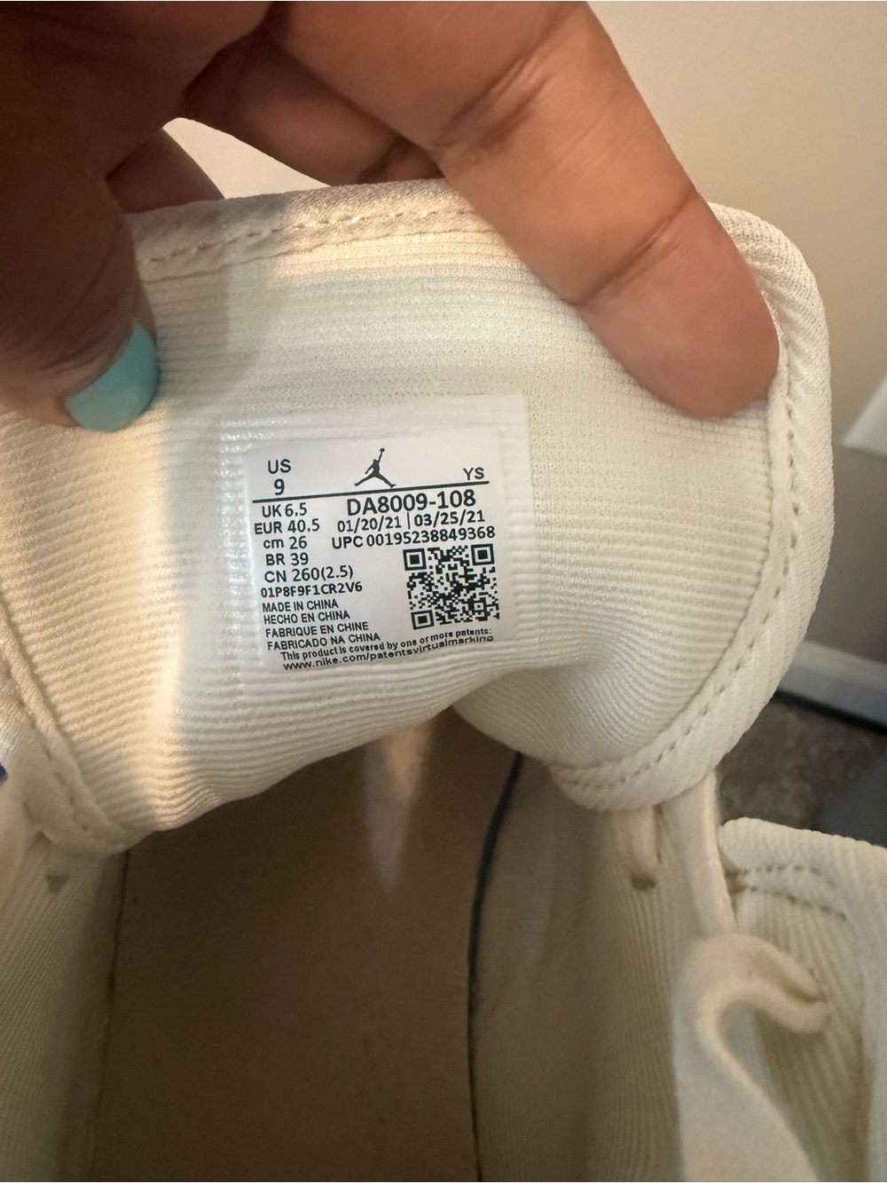 Nike Air Jordan 1 Mid SE — Sail / Off-White - Picture 3 of 5